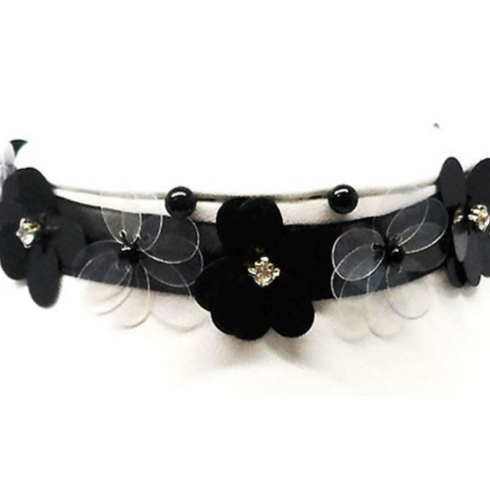 FLORAL & FEMININE!  Flower Inspired Choker - Picture 5 of 5